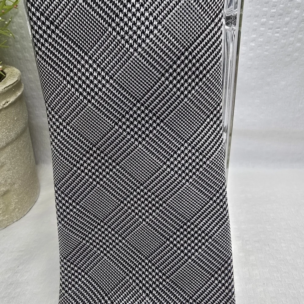 Comseta HoundstoothSophisticated Black and Gray Diagonal Pattern Tie